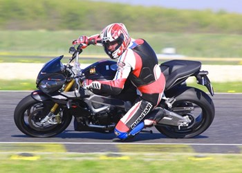 Aprilia Tuono V4R Aprilia Tuono V4R