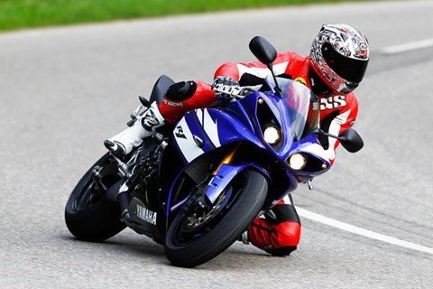 Yamaha R1 - 2. Liebe