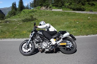 Ducati Monster 696 Test