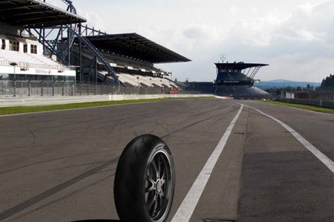 SBK Pirelli rundet auf