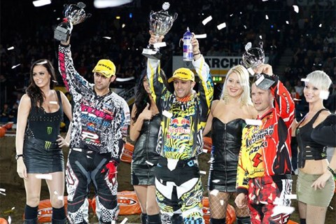 Mike Alessi dominiert