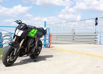 Kawasaki Z750 RR Kawasaki Z750 RR