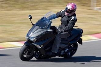 C 600 Sport vs. T-MAX C 600 Sport vs. T-MAX