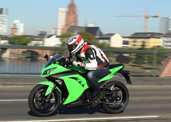Kawasaki Ninja 300 Testbericht mit Tesvideo Kawasaki Ninja 300 Testbericht mit Tesvideo