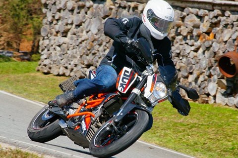 KTM 390 Duke Test mit Testvideo