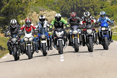 7 mittlere Naked Bikes