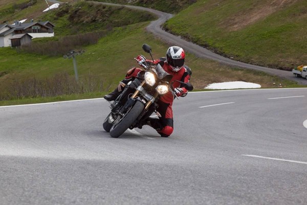 Speed Triple am Berg!