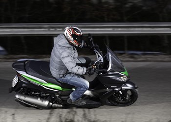 Kawasaki J300 im Test Kawasaki J300 im Test