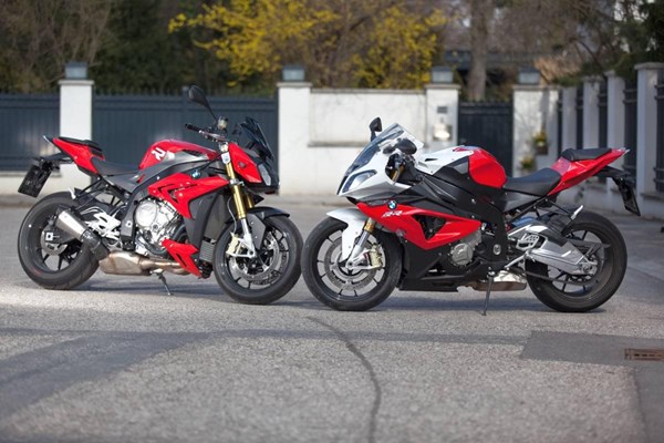 S 1000 RR vs. S 1000 R S 1000 RR vs. S 1000 R
