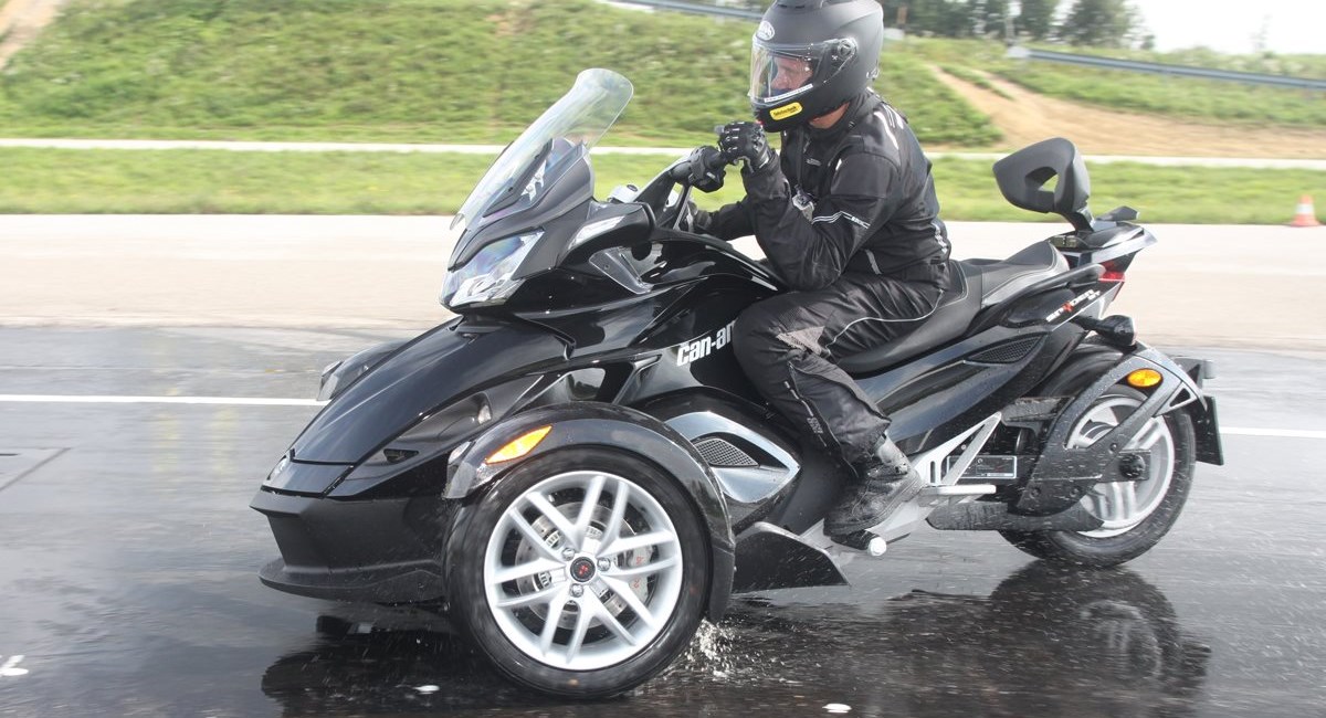 CAN AM Spyder Testride im Fahrtechnikzentrum Marchtrenk