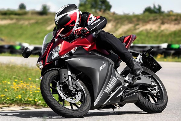 Yamaha YZF-R125 Test