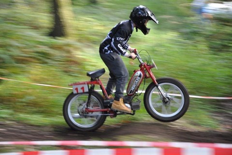 Much Matsch bei der 6. Schwerter Mofa-Stadtmeisterschaft