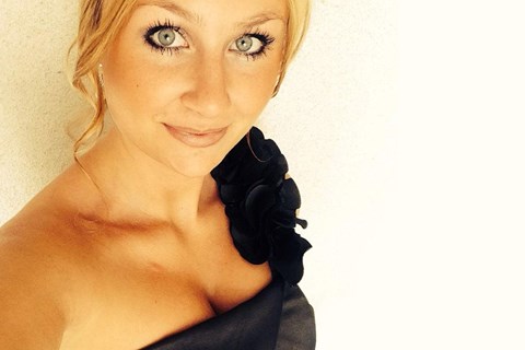 Rennfahrerin sucht Sponsoren