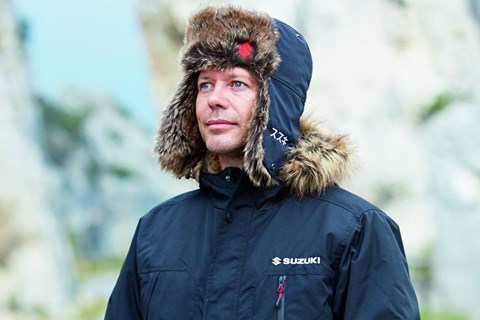 Winter-Bekleidung von Suzuki 