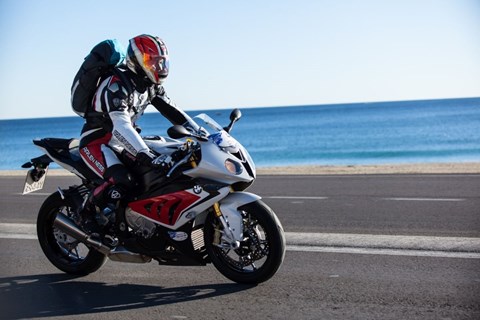 Rennstreckentraining und BMW Testcamp mit BikePromotion