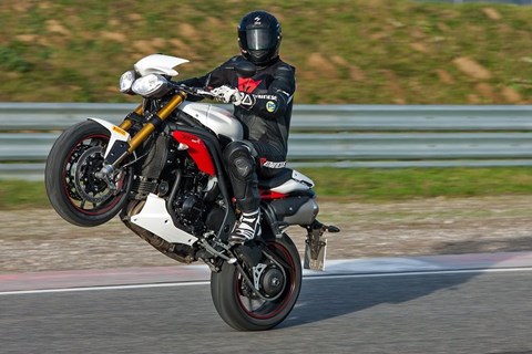 Neues PS mit Zonkos Speed Triple R
