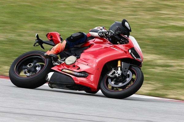 Ducati 1299 Panigale S Test