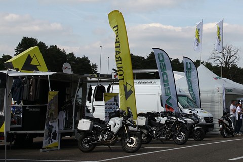 Touratech bleibt 2015 Partner der Superbike-IDM. 