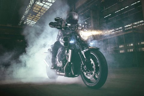 Yamaha V-MAX Carbon 2015