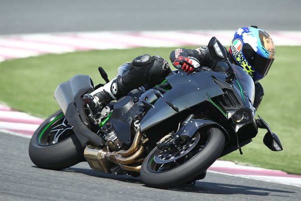 Kawasaki Ninja H2 Test Kawasaki Ninja H2 Test