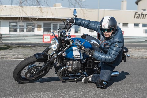 Test Moto Guzzi V7 II Special