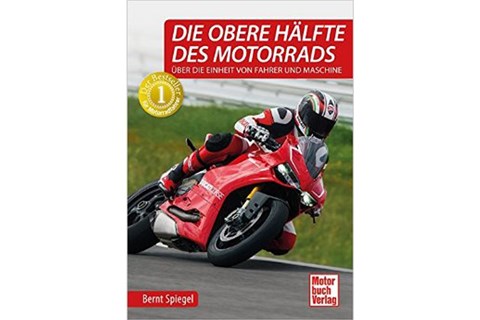 Die obere Hälfte des Motorrads 