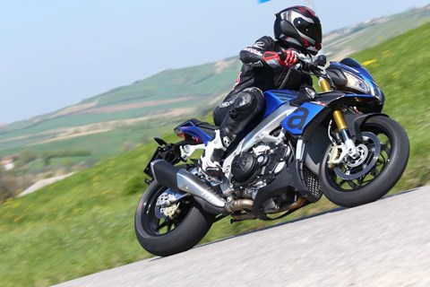 Aprilia Tuono V4 1100 RR 2015 Test