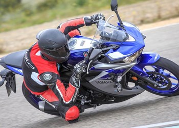 Yamaha YZF-R3 Test 2015