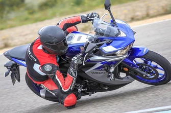 Yamaha YZF-R3 Test 2015 Yamaha YZF-R3 Test 2015