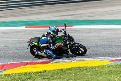 Kawasaki Z300 Test 2015