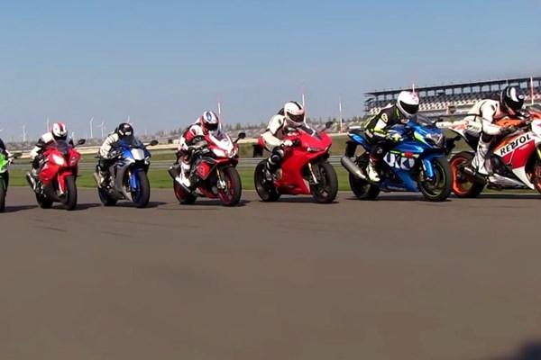 Superbike Vergleichstest 2015
