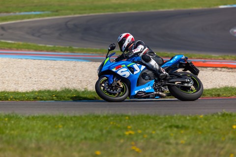 GSX-R 1000 im Vergleich 2015