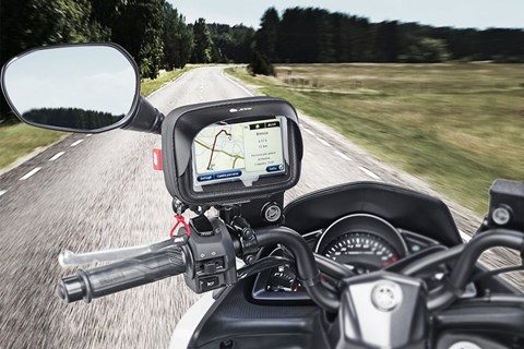 Universal GPS/Smartphone Halterung von Givi