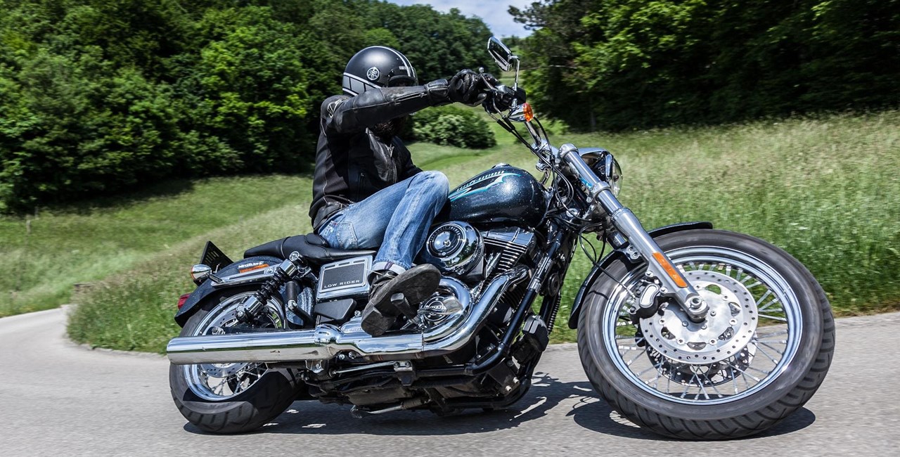 Harley Davidson Dyna Low Rider 2015 Test