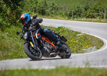 Power-Naked Bike Vergleich in den Alpen 2015 Power-Naked Bike Vergleich in den Alpen 2015
