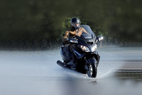 Attraktive Zugaben für METZELER Feelfree Wintec-Käufer