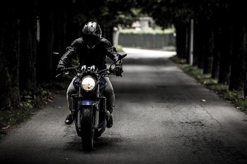 Motorrad-Klassiker vs. Auto-Klassiker - eine Gegenüberstellung