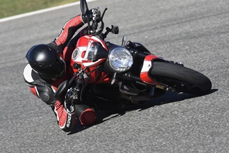 Ducati Monster 1200 R 2016 Test Ducati Monster 1200 R 2016 Test