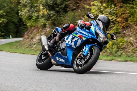 Suzuki GSX-S1000 vs. GSX-R1000 Vergleich
