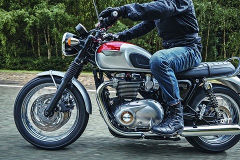 Triumph Bonneville T120 und T120 Black 2016