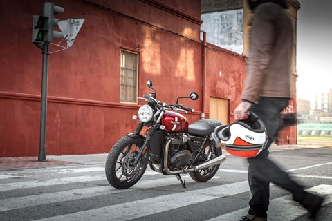 Triumph Street Twin beim Händler