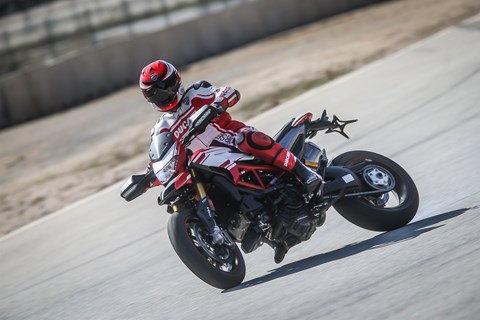 Ducati Hypermotard 939 2016 Test