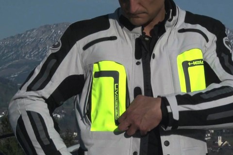 Motorradschutzbekleidungsmitverschulden - Die Neuigkeiten