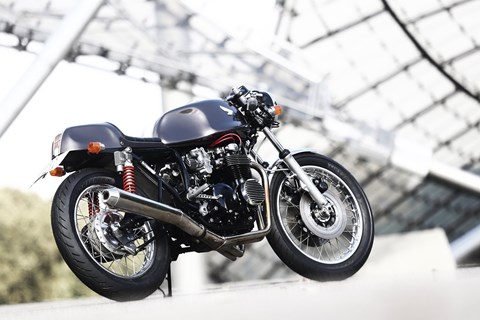 Gratis Truckercap zum Metzeler Sportec Klassik