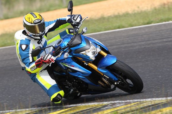 Suzuki GSX-S 1000 Pannoniaring 2016 Suzuki GSX-S 1000 Pannoniaring 2016