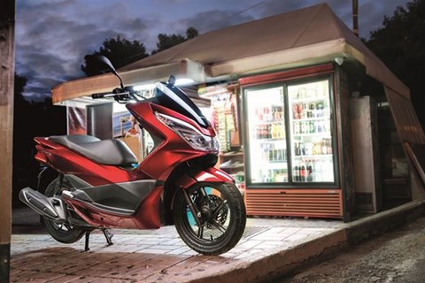 Honda PCX125 mit Start-Stopp-Automatik