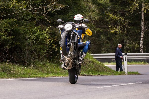 Motorrad-Quartett: Suzuki SV650 Test