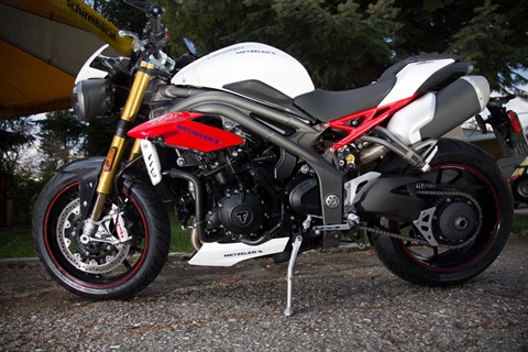 Motorrad-Quartett: Triumph Speed Triple R Test