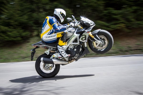 Motorrad-Quartett: Aprilia V4 1100 RR Test