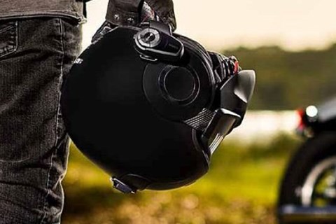 Sprechanlagen für Helme von Sena